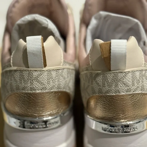 MICHAEL KORS MK Georgie Leather Logo Trainer Pink Rose Gold Women's Sneakers - Picture 9 of 16